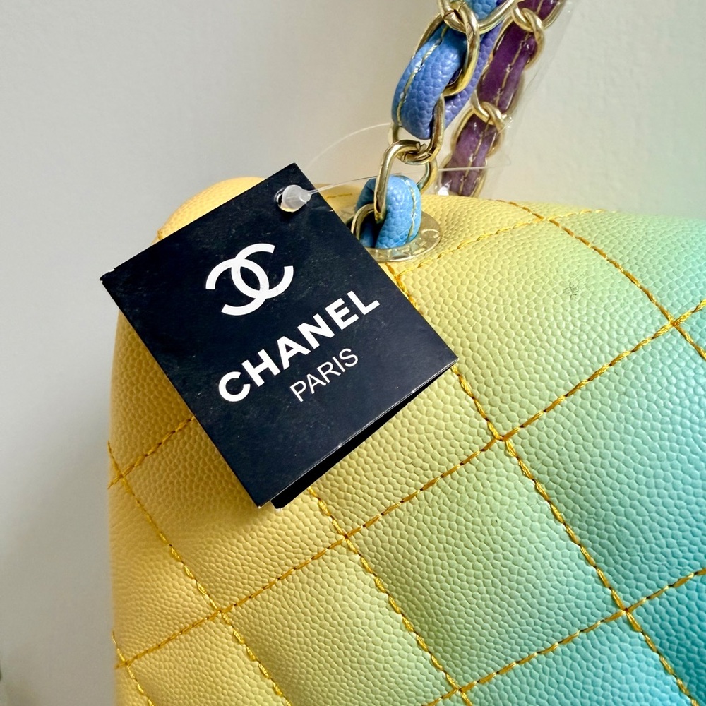 Gradient Quilted Shoulder Bag in Yellow Blue Purple - Designer Style - Picture 13 of 13
